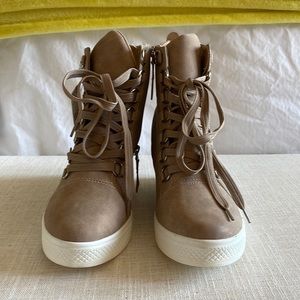 Catherine by Catherine Malandrino Lorna wedge sneakers